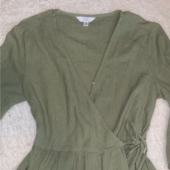 Cross Tie Top - Picture 2 of 2